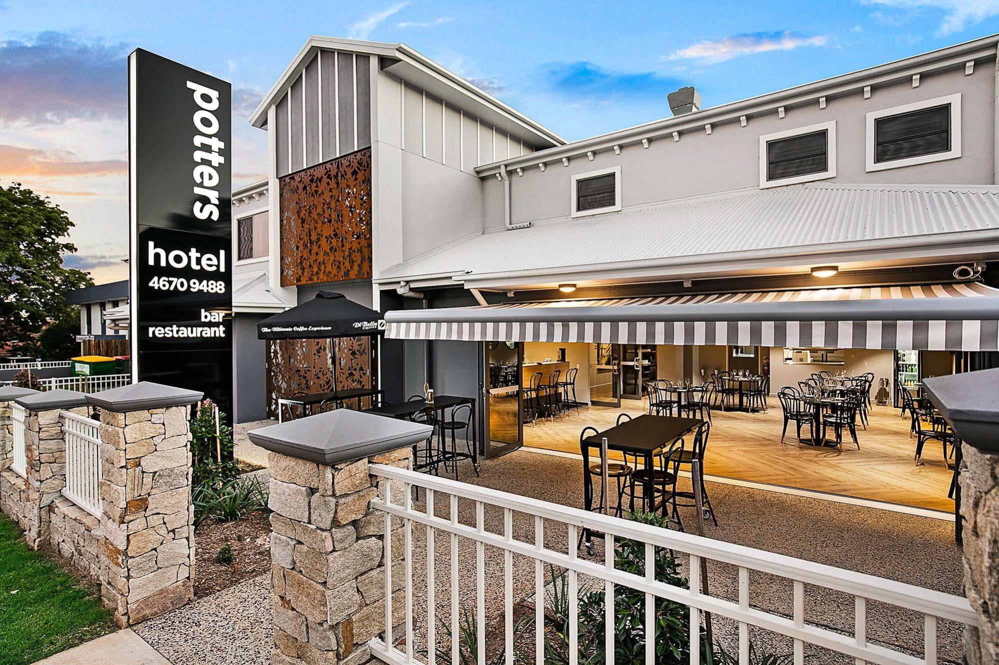 Potters Toowoomba Hotel Екстериор снимка
